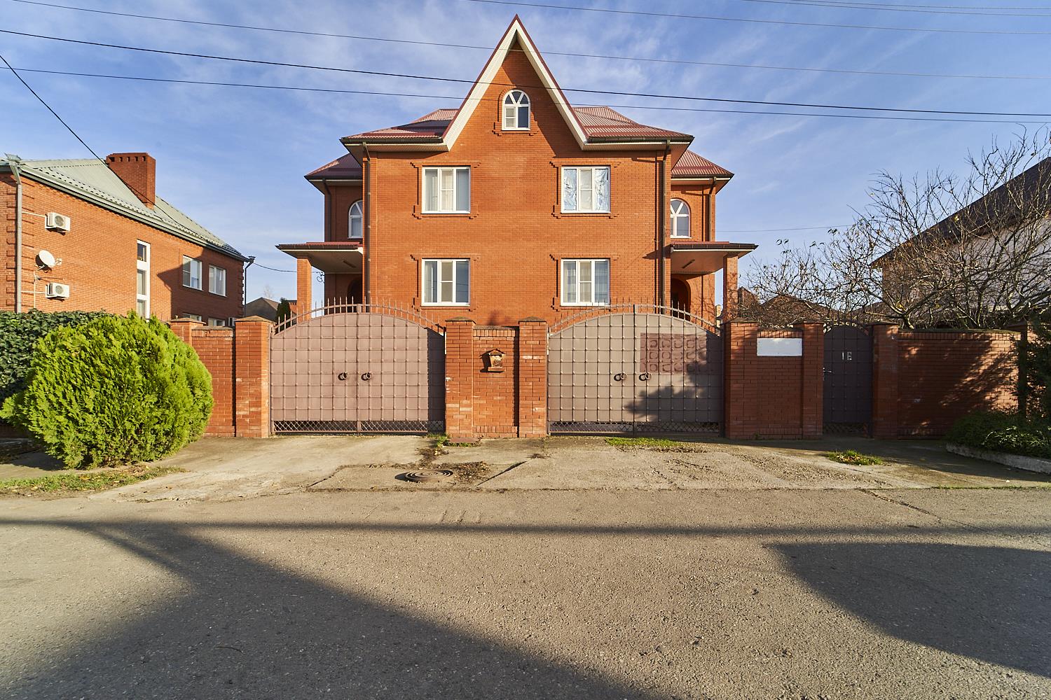 Фото №2: Дом 384 м² + 3.6 сот. - Краснодар, Прикубанский внутригородской округ, мкр. 2-я Площадка, ул. Дмитрия Донского, 18