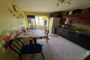 Фото №1: 3-комнатная квартира 64 м² - Ленина, мкр. Карасунский внутригородской округ, ул. Лукьяненко, 12/5