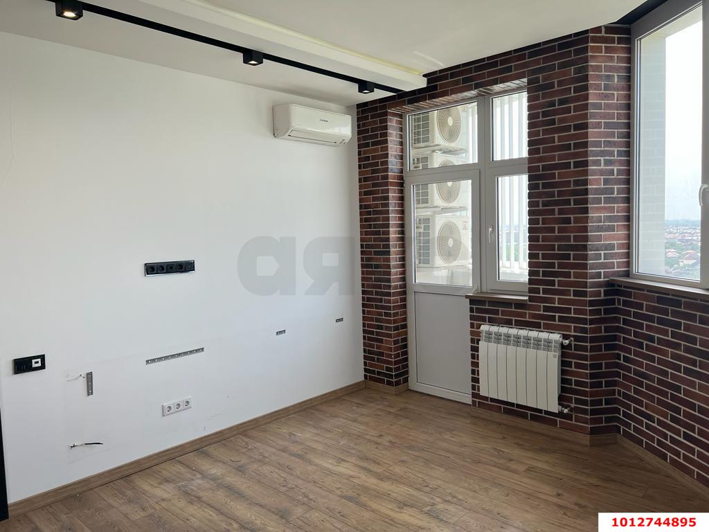 Фото №2: 3-комнатная квартира 108 м² - Краснодар, Центральный, ул. Кубанская набережная, 39