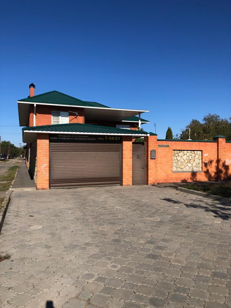 Фото №1: Дом 260 м² + 5 сот. - Тихорецк, ул. Воровского, 5В