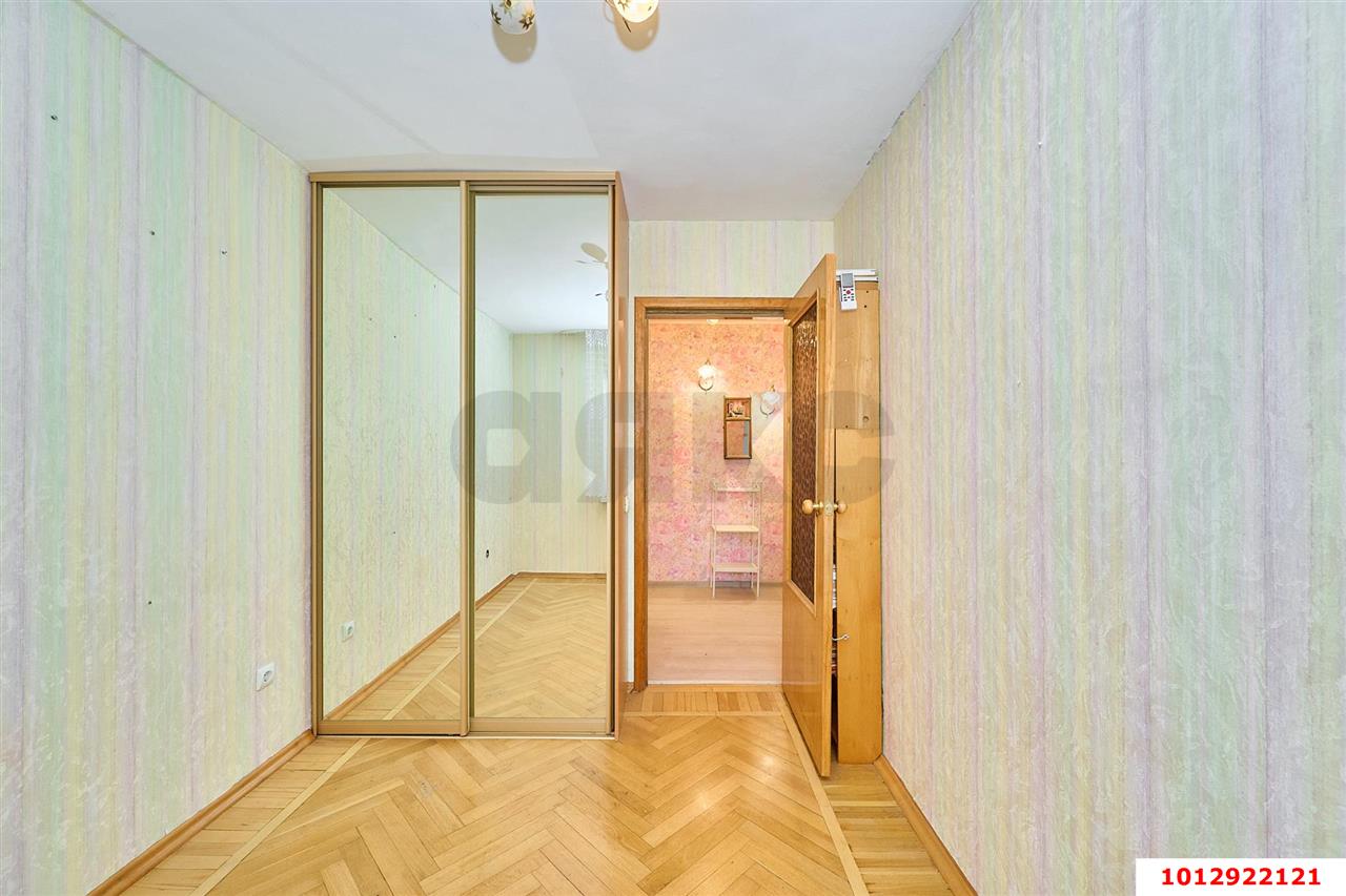 Фото №9: 4-комнатная квартира 64 м² - Краснодар, Центральный внутригородской округ, ул. имени П.М. Гаврилова, 105