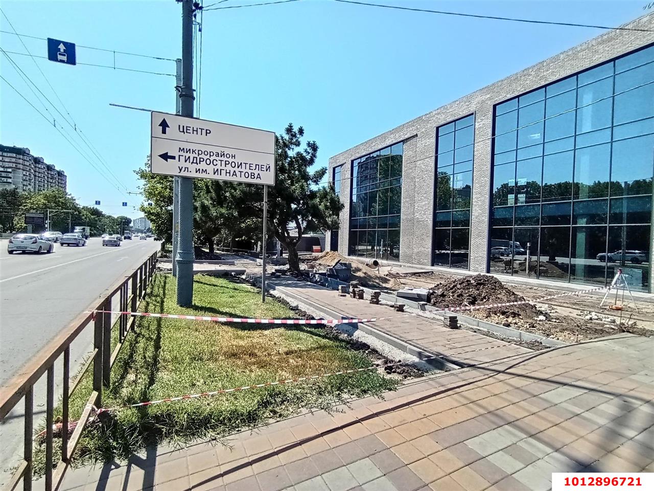 Фото №1: Торговое помещение 500 м² - Краснодар, Пашковский, ул. имени В.Н. Мачуги, 49