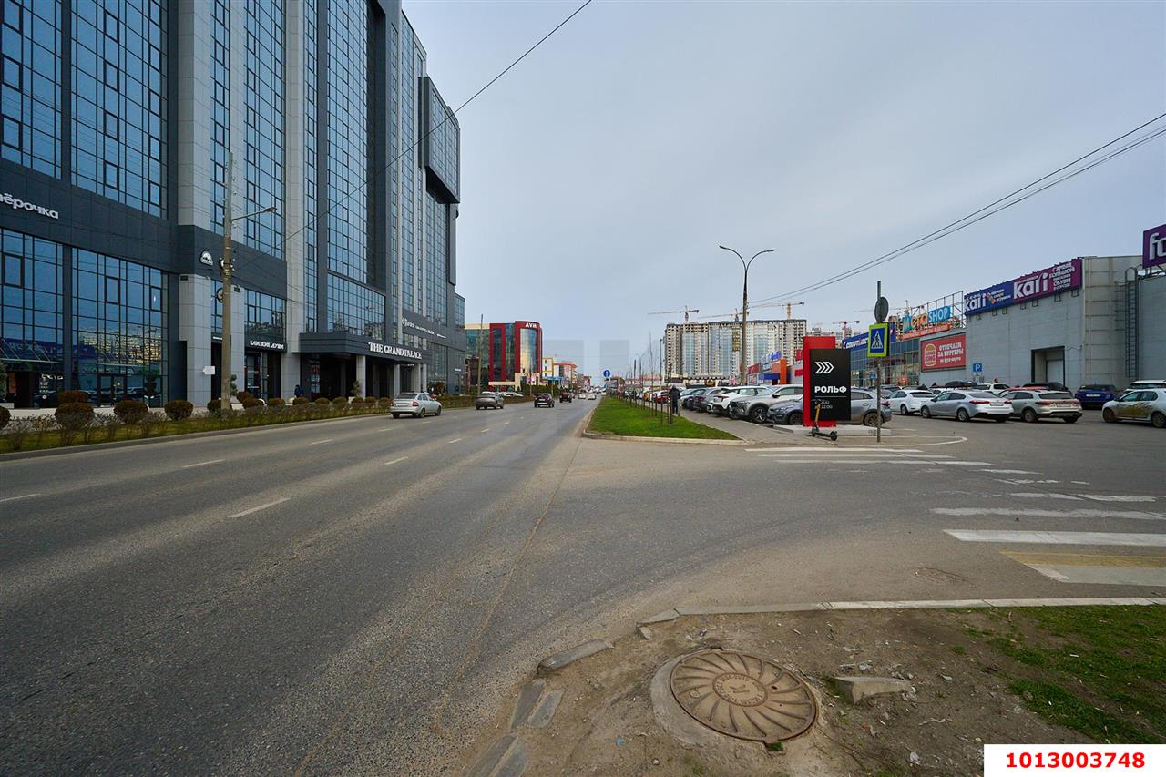 Фото №4: Торговое помещение 91 м² - Краснодар, жилой комплекс Гранд Пэлэс, ул. Уральская, 75/6