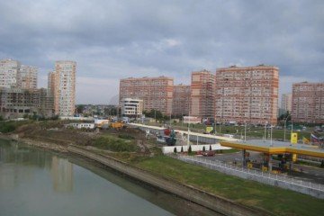 Фото №1: 3-комнатная квартира 77 м² - Краснодар, мкр. Военный городок № 1, ул. имени Калинина, 350/8