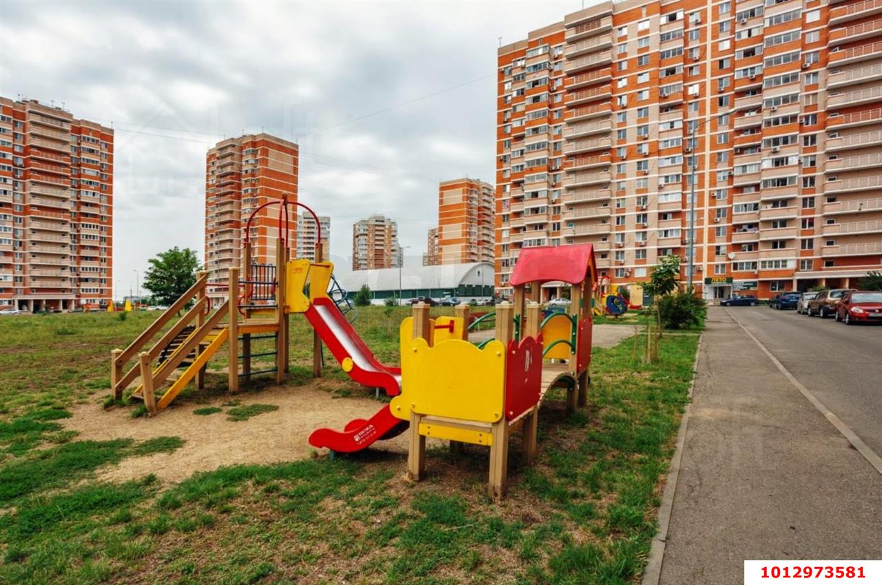 Фото №3: 3-комнатная квартира 77 м² - Краснодар, Западный внутригородской округ, Кожзавод, мкр. Военный городок № 1, ул. имени Калинина, 350/8