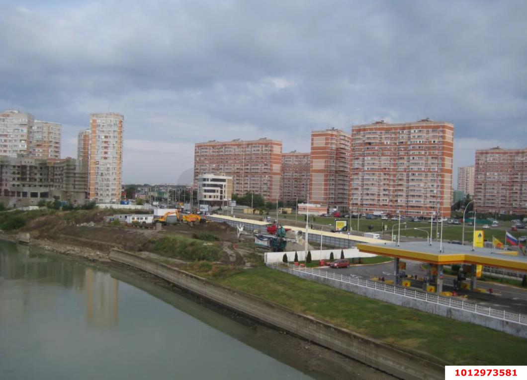 Фото №1: 3-комнатная квартира 77 м² - Краснодар, Западный внутригородской округ, Кожзавод, мкр. Военный городок № 1, ул. имени Калинина, 350/8