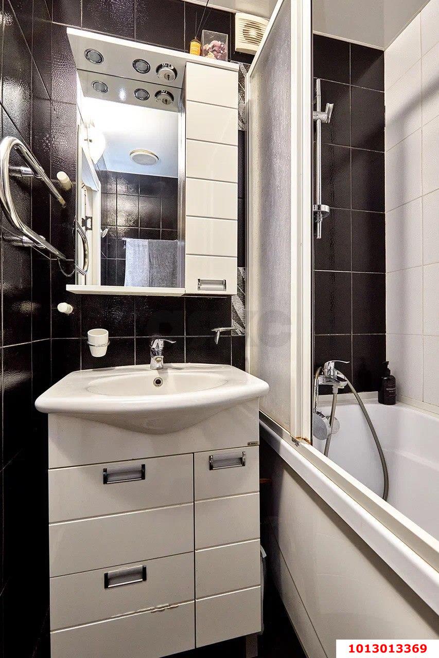 Фото №7: 2-комнатная квартира 55 м² - Краснодар, Прикубанский внутригородской округ, Завод Радиоизмерительных Приборов, п. Калинино, ул. Российская, 446/6