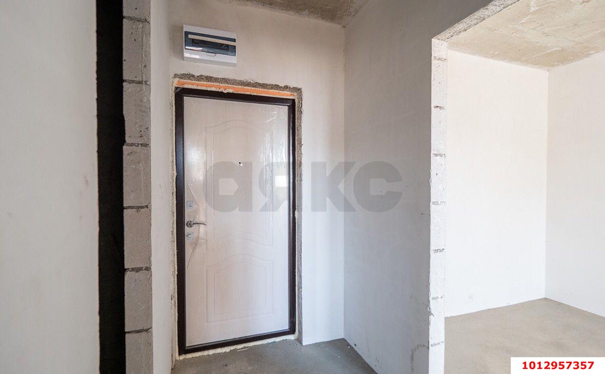 Фото №2: 1-комнатная квартира 36 м² - Краснодар, жилой комплекс Краснодарский, ул. Краеведа Соловьёва, 2/2