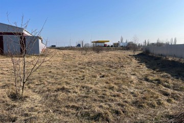 Фото №3: Коммерческая земля 42 сот. - Новотитаровская, ул. 8 Марта, 21В