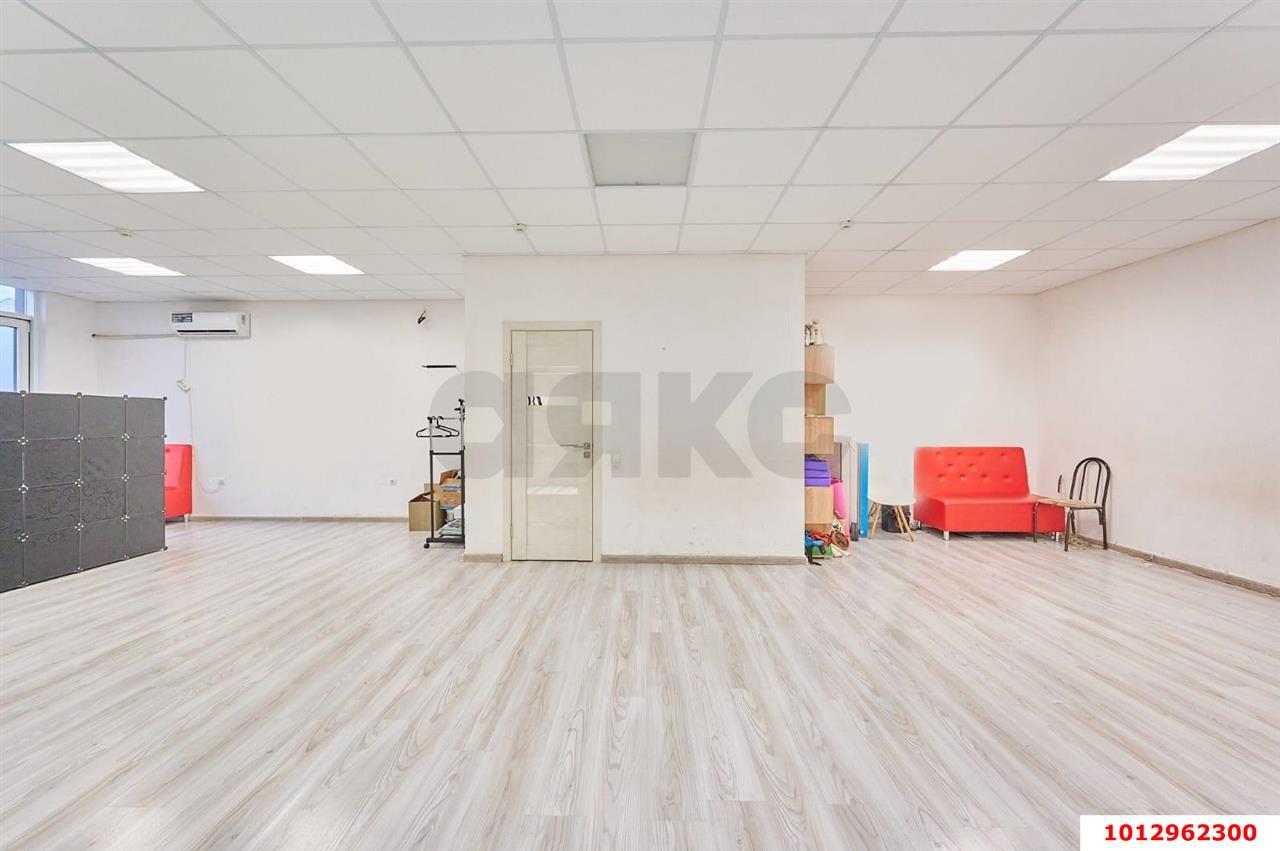 Фото №3: Торговое помещение 71 м² - Краснодар, Светлоград, ул. Красных Партизан, 1/4к10