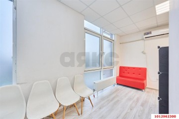 Фото №4: Торговое помещение 71 м² - Краснодар, мкр. Светлоград, ул. Красных Партизан, 1/4к10