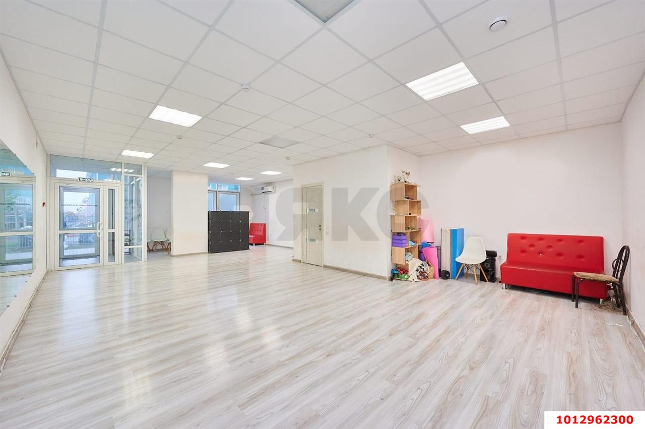 Фото №8: Торговое помещение 71 м² - Краснодар, Светлоград, ул. Красных Партизан, 1/4к10