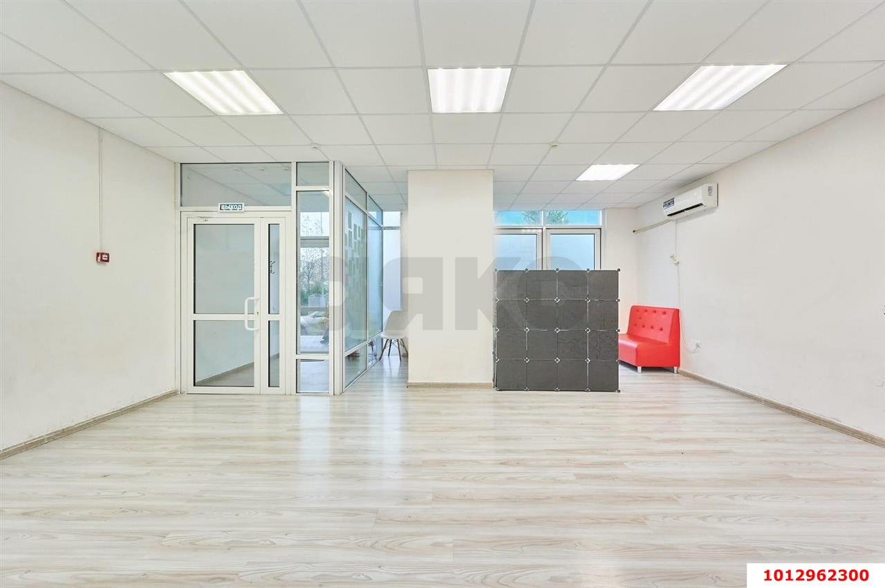 Фото №7: Торговое помещение 71 м² - Краснодар, Светлоград, ул. Красных Партизан, 1/4к10