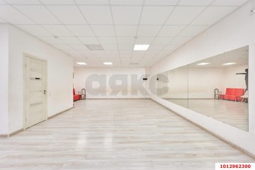 Фото №1: Торговое помещение 71 м² - Краснодар, мкр. Светлоград, ул. Красных Партизан, 1/4к10