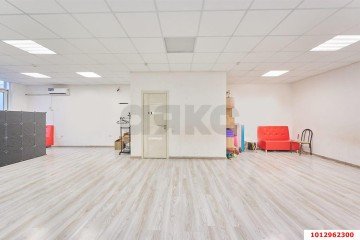 Фото №3: Торговое помещение 71 м² - Краснодар, мкр. Светлоград, ул. Красных Партизан, 1/4к10