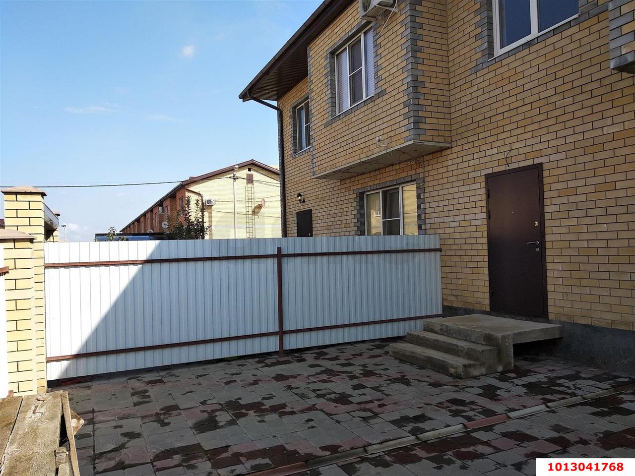 Фото №11: Таунхаус 113 м² + 2 сот. - Российский, жилой комплекс Вилла Роз, ул. Бисерная, 19Л