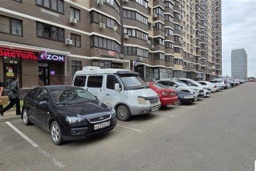 Фото №3: Торговое помещение 95 м² - Краснодар, мкр. имени Петра Метальникова, ул. Цезаря Куникова, 35