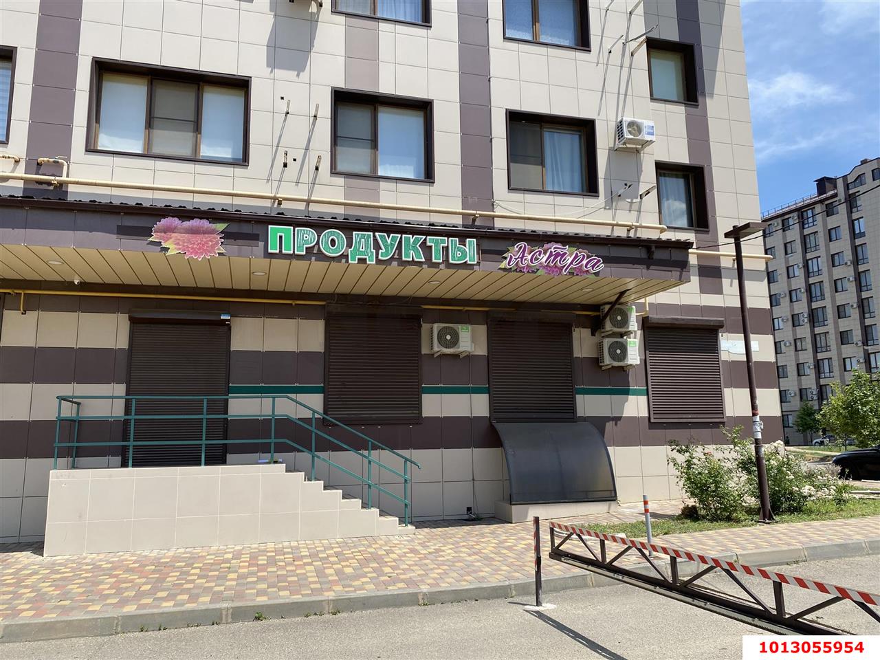Фото №6: Торговое помещение 73 м² - Новая Адыгея, жилой комплекс Речные просторы, ул. Тургеневское шоссе, 10к1