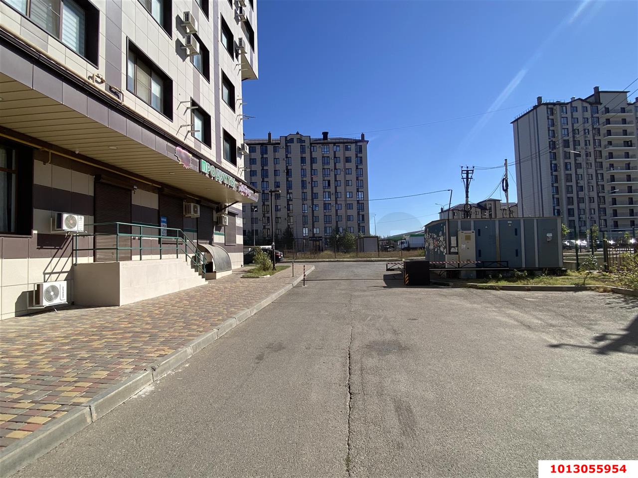 Фото №5: Торговое помещение 73 м² - Новая Адыгея, жилой комплекс Речные просторы, ул. Тургеневское шоссе, 10к1