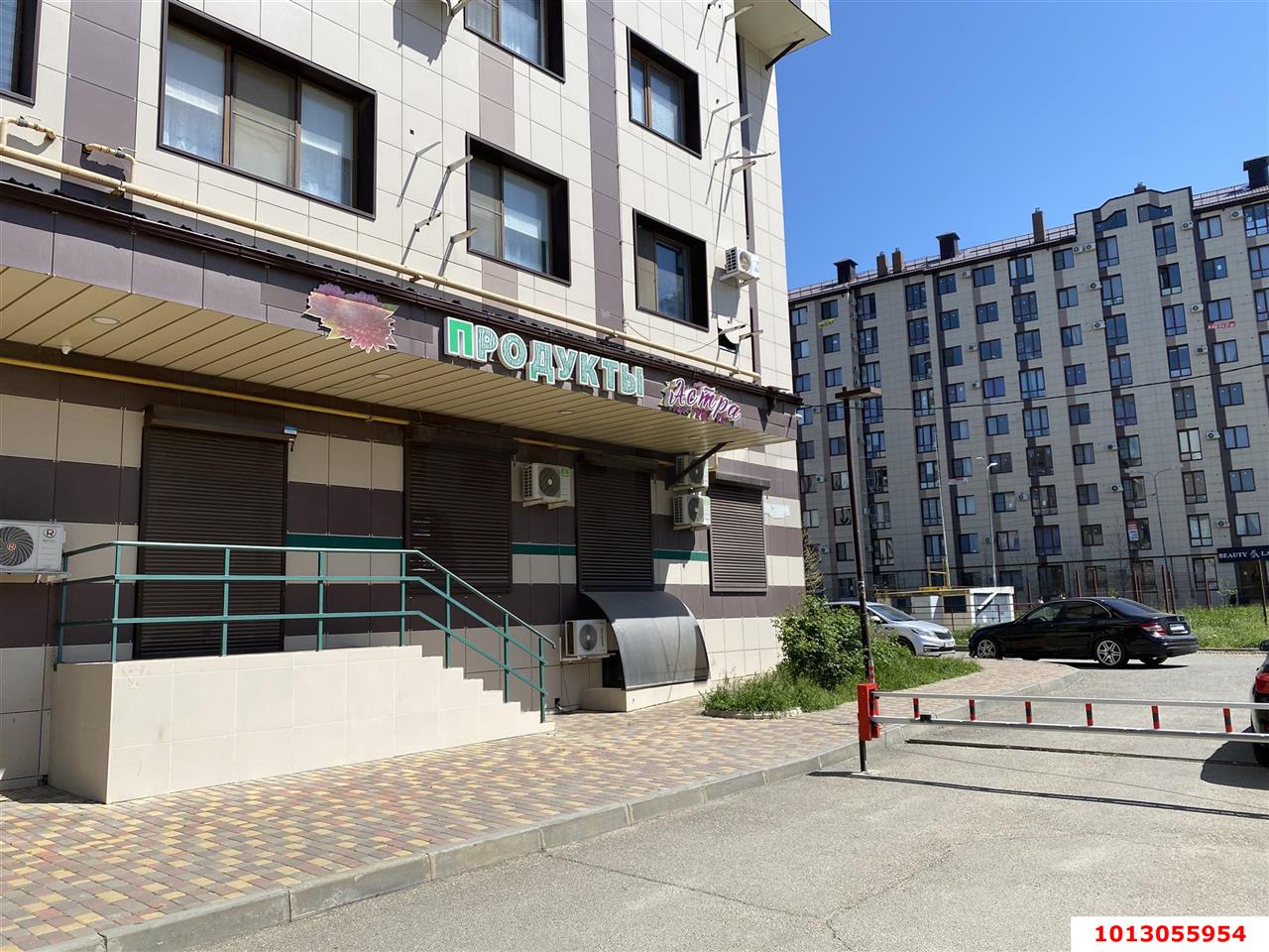 Фото №3: Торговое помещение 73 м² - Новая Адыгея, жилой комплекс Речные просторы, ул. Тургеневское шоссе, 10к1