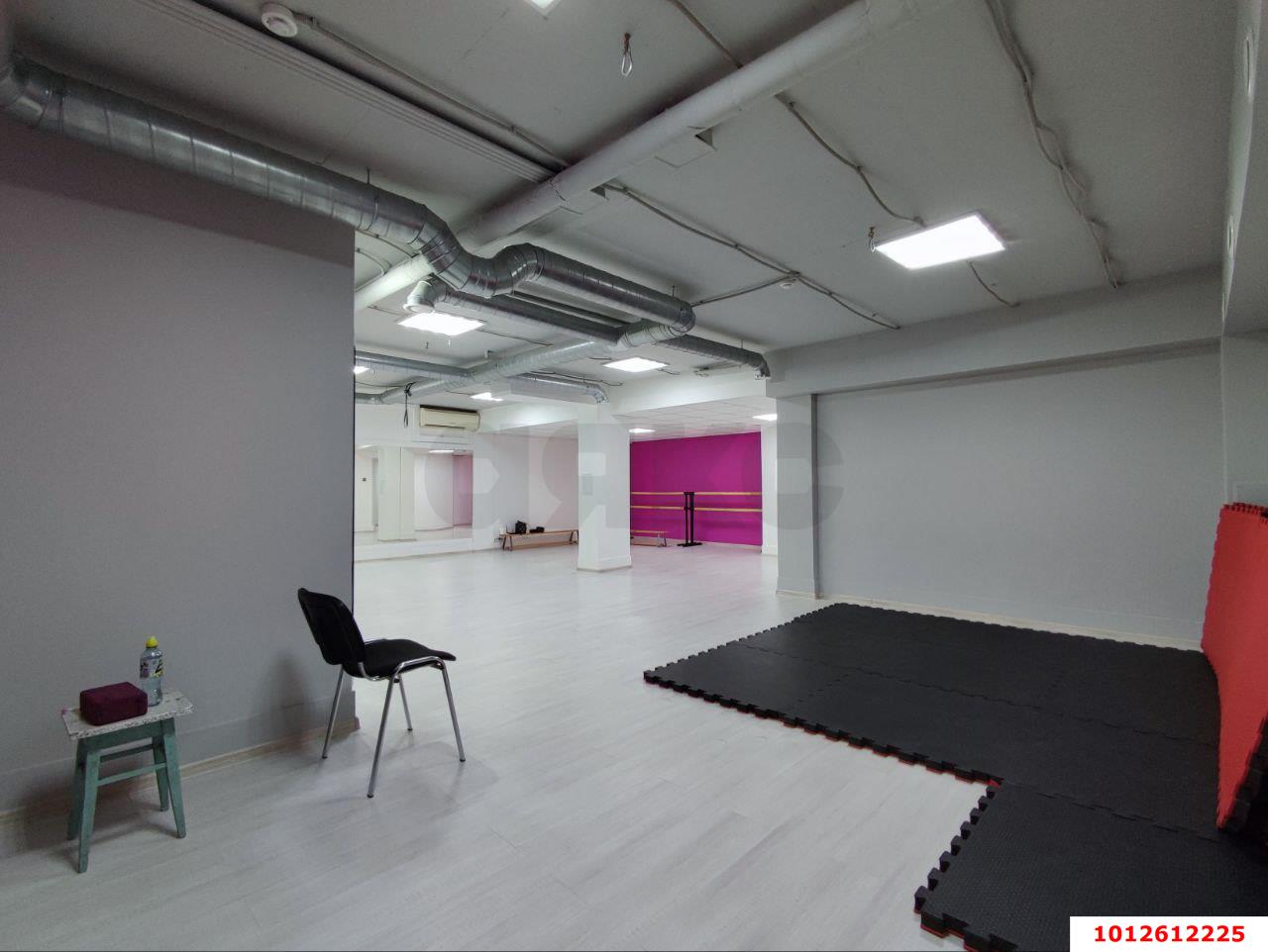 Фото №2: Торговое помещение 117 м² - Краснодар, Фестивальный, ул. Атарбекова, 7