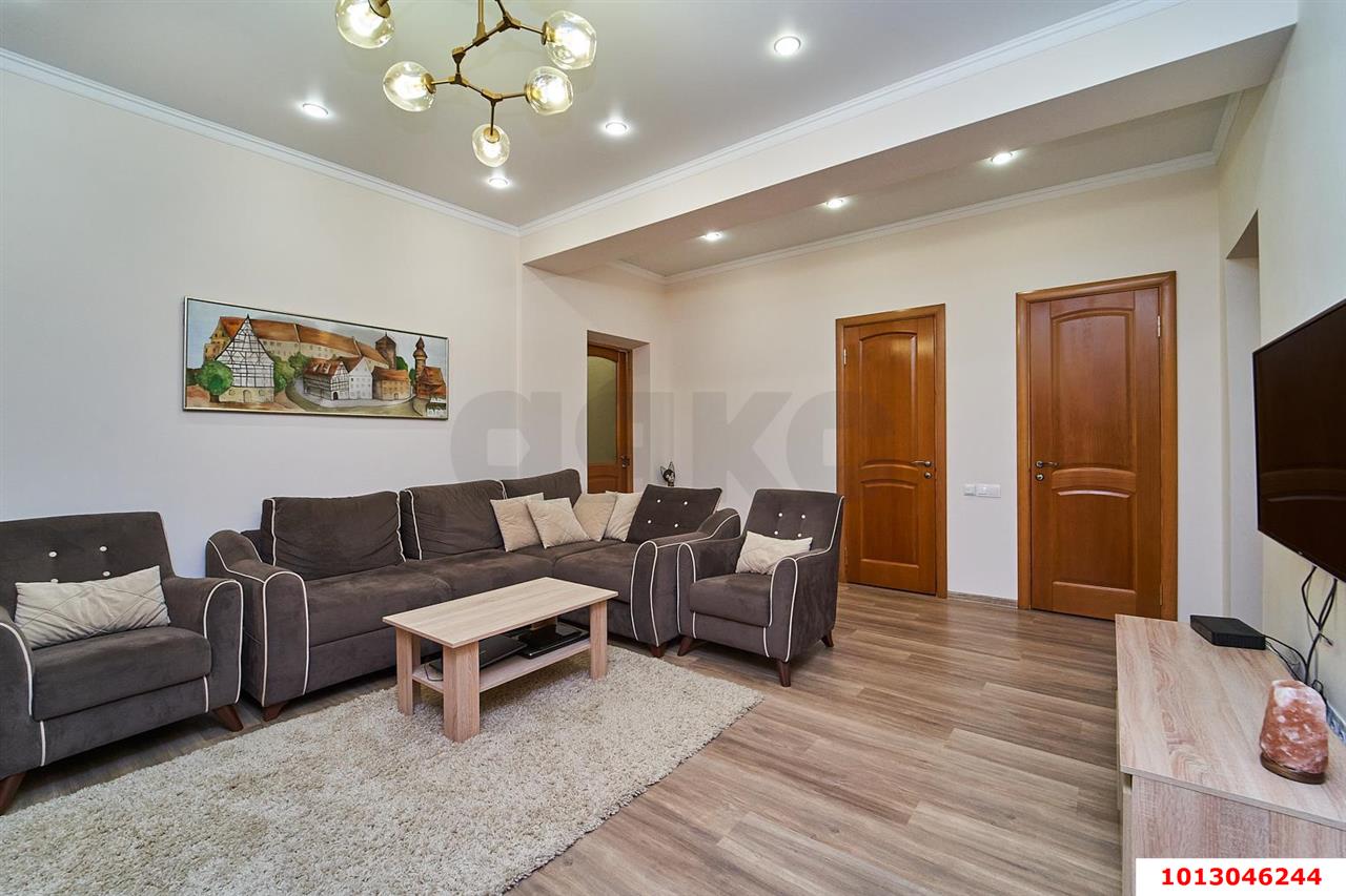 Фото №7: 3-комнатная квартира 110 м² - Краснодар, Центральный внутригородской округ, Покровка, мкр. Центральный, ул. Володарского, 75