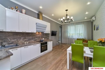 Фото №1: 3-комнатная квартира 110 м² - Краснодар, мкр. Центральный, ул. Володарского, 75