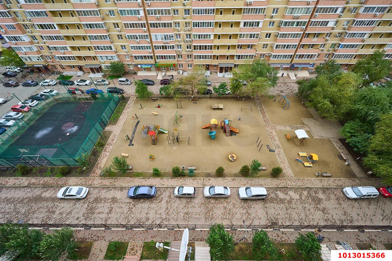 Фото №2: 1-комнатная квартира 45 м² - Краснодар, Музыкальный, ЖК Времена Года, Прикубанский внутригородской округ, Завод Радиоизмерительных Приборов, имени Петра Метальникова, мкр. жилой комплекс Времена года, ул. Петра Метальникова, 5