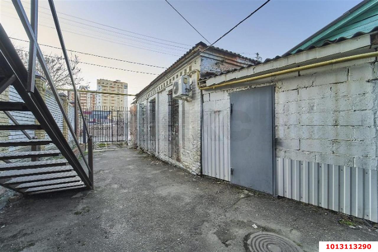 Фото №12: 2-комнатная квартира 30 м² - Краснодар, Центральный, ул. Коммунаров, 202