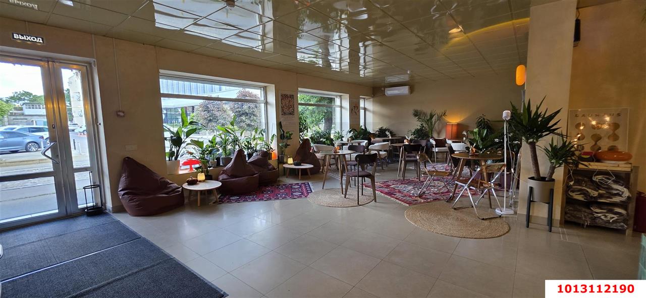 Фото №3: Торговое помещение 114 м² - Краснодар, Центральный, ул. Коммунаров, 65