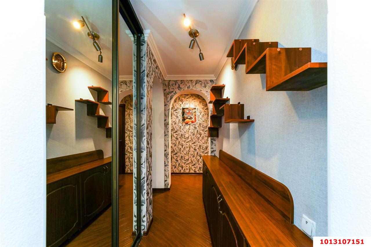 Фото №3: 3-комнатная квартира 60 м² - Краснодар, Центральный, ул. Коммунаров, 241