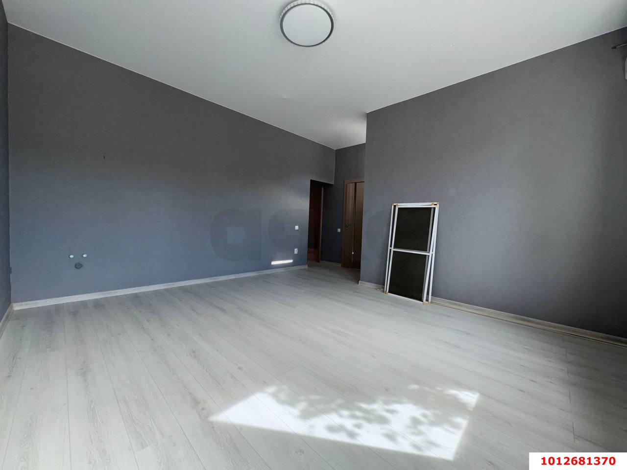 Фото №2: Коммерция 55 м² - Краснодар, Центральный внутригородской округ, Западный внутригородской округ, мкр. Центральный, ул. Ленина, 33