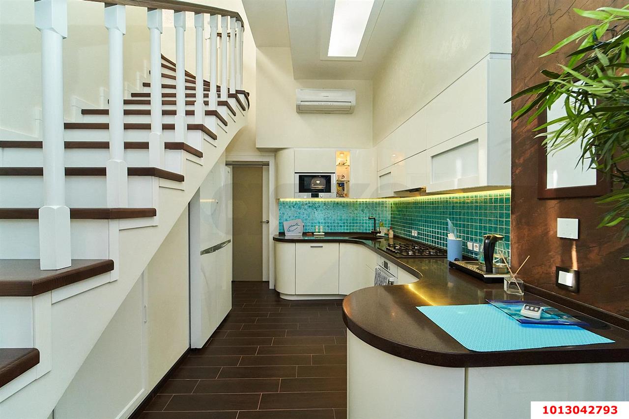 Фото №8: Дом 258 м² + 12.5 сот. - Краснодар, Карасунский внутригородской округ, ж/р Новознаменский, пр-д 2-й Становой, 13