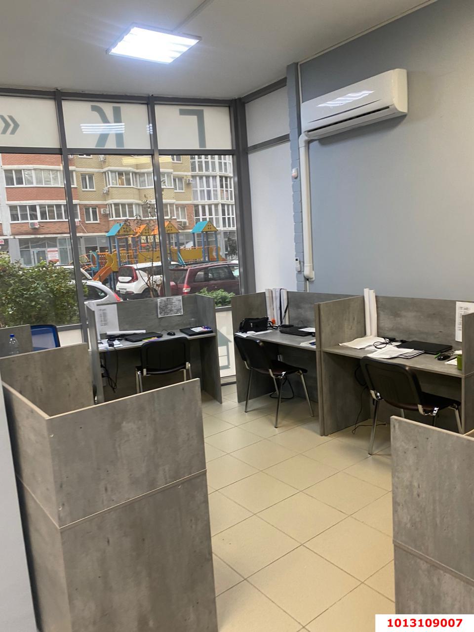 Фото №8: Торговое помещение 71 м² - Краснодар, имени Петра Метальникова, ул. Цезаря Куникова, 24к1