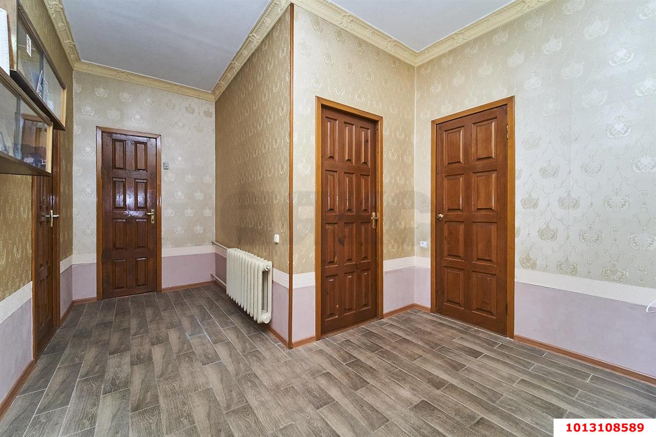 Фото №11: Дом 248 м² + 8 сот. - Краснодар, ул. 1 Мая, 310