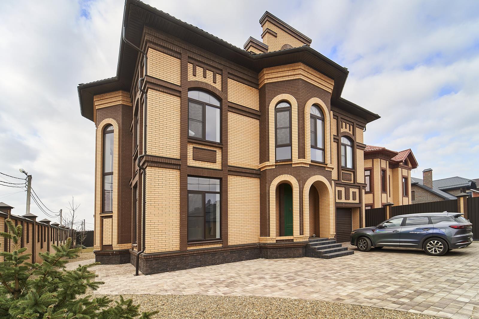 Фото №1: Дом 325 м² + 8 сот. - Краснодар, ул. Ростокская, 13