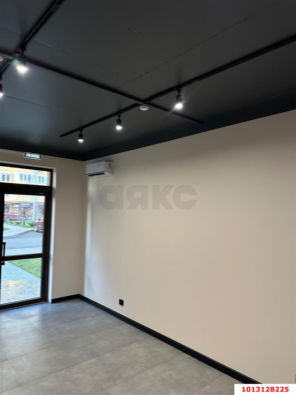 Фото №2: Коммерция 22 м² - Краснодар, Прикубанский внутригородской округ, Славянский, мкр. Светлоград, ул. Красных Партизан, 1/4к3