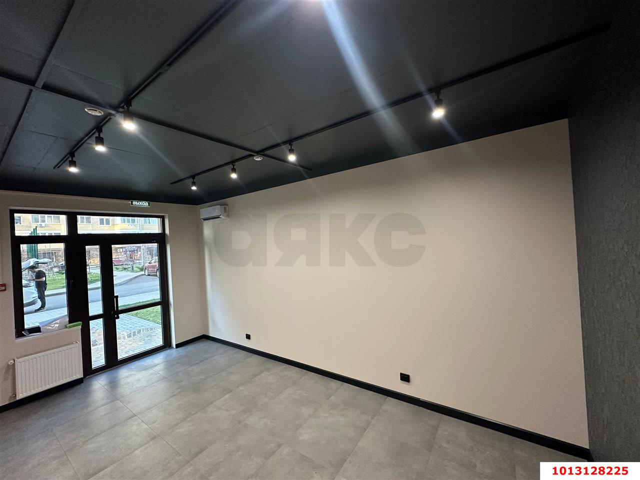 Фото №1: Коммерция 22 м² - Краснодар, Прикубанский внутригородской округ, Славянский, мкр. Светлоград, ул. Красных Партизан, 1/4к3