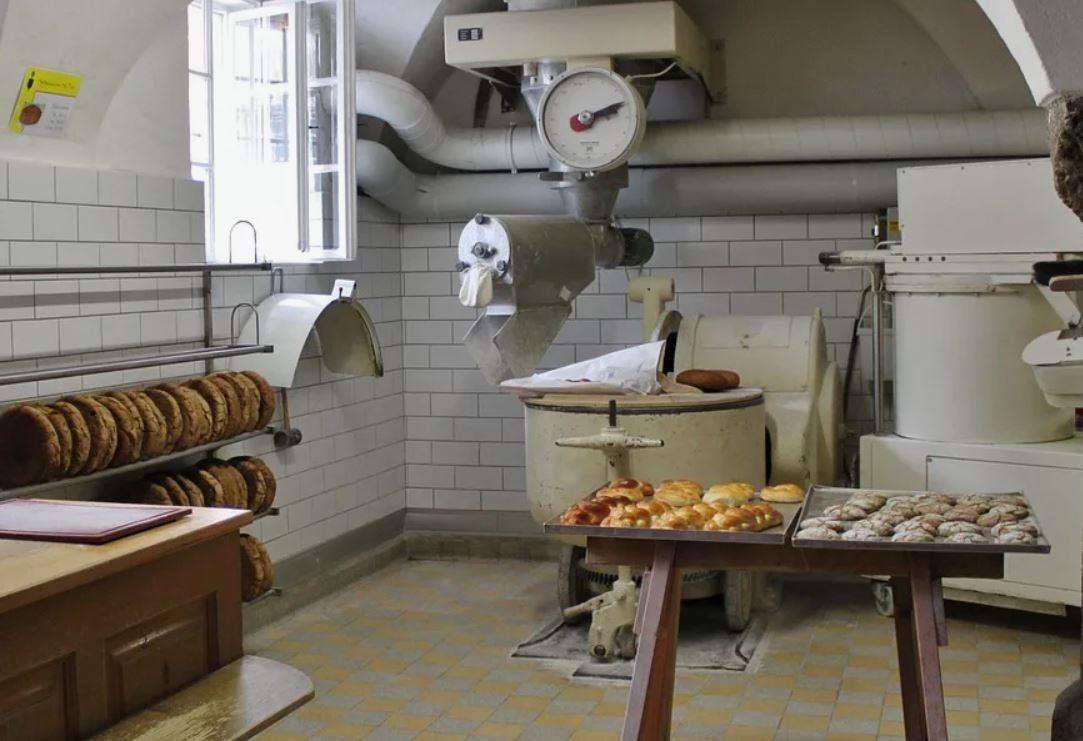 Фото №5: Коммерция 19 м² - Краснодар, Центральный внутригородской округ, мкр. Центральный, ул. Красноармейская, 62