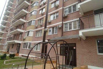 Фото №2: 1-комнатная квартира 46 м² - Краснодар, мкр. Почтовый, ул. имени Валерия Гассия, 5