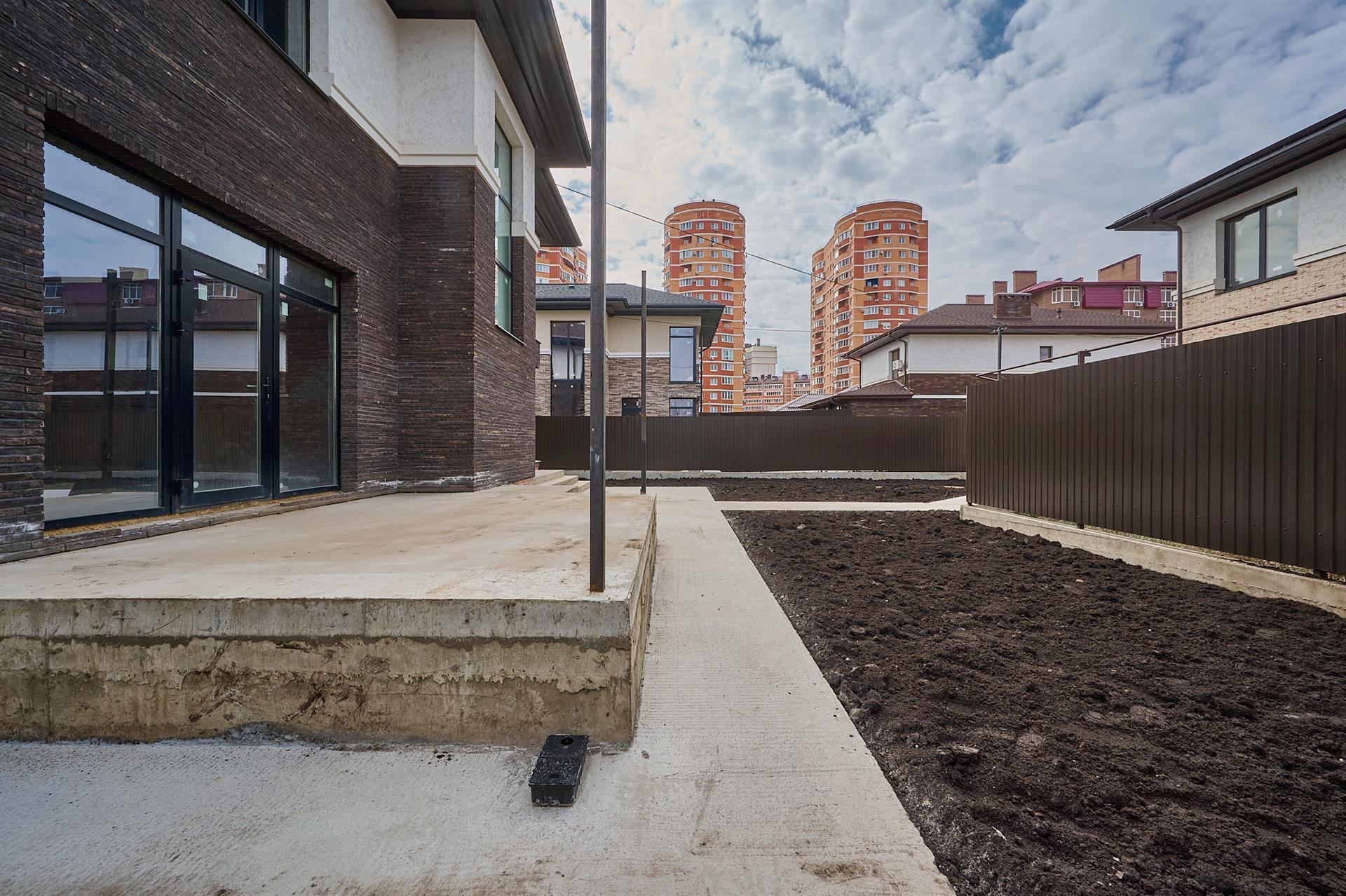 Фото №6: Дом 170 м² + 5 сот. - Краснодар, Прикубанский внутригородской округ, Завод Радиоизмерительных Приборов, п. Калинино, ул. Мариупольская, 2/3