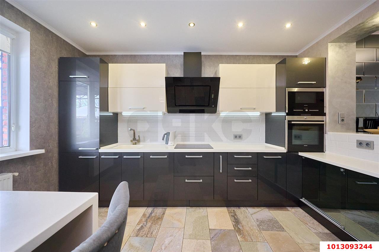 Фото №3: Дом 160 м² + 3.01 сот. - Белозёрный, мкр. Прикубанский внутригородской округ, ул. Героев Труда, 9