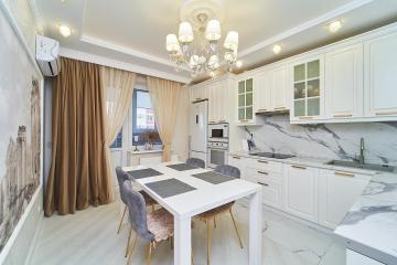 Фото №1: 2-комнатная квартира 77 м² - Краснодар, мкр. Гидростроителей, ул. имени Невкипелого, 16