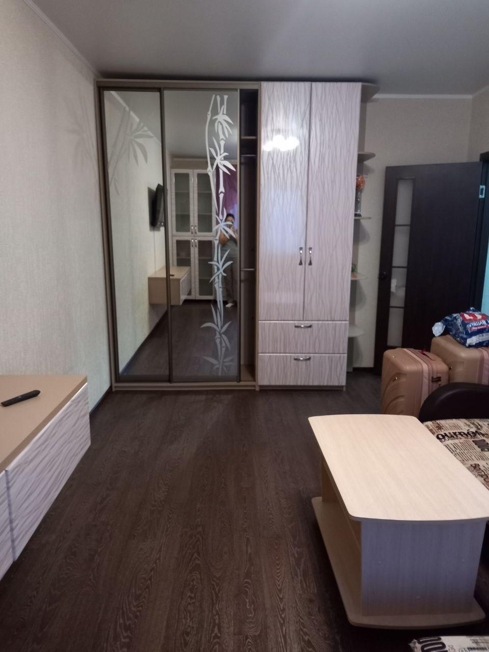 Фото №2: 2-комнатная квартира 72 м² - Краснодар, Прикубанский внутригородской округ, Завод Радиоизмерительных Приборов, имени Петра Метальникова, мкр. Музыкальный, ул. имени Сергея Есенина, 110/1