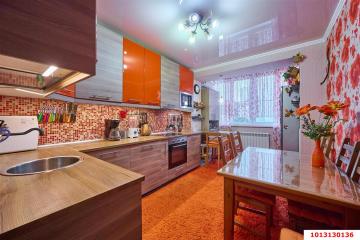 Фото №1: 2-комнатная квартира 58 м² - Краснодар, мкр. Завод Радиоизмерительных Приборов, ул. имени Сергея Есенина, 98