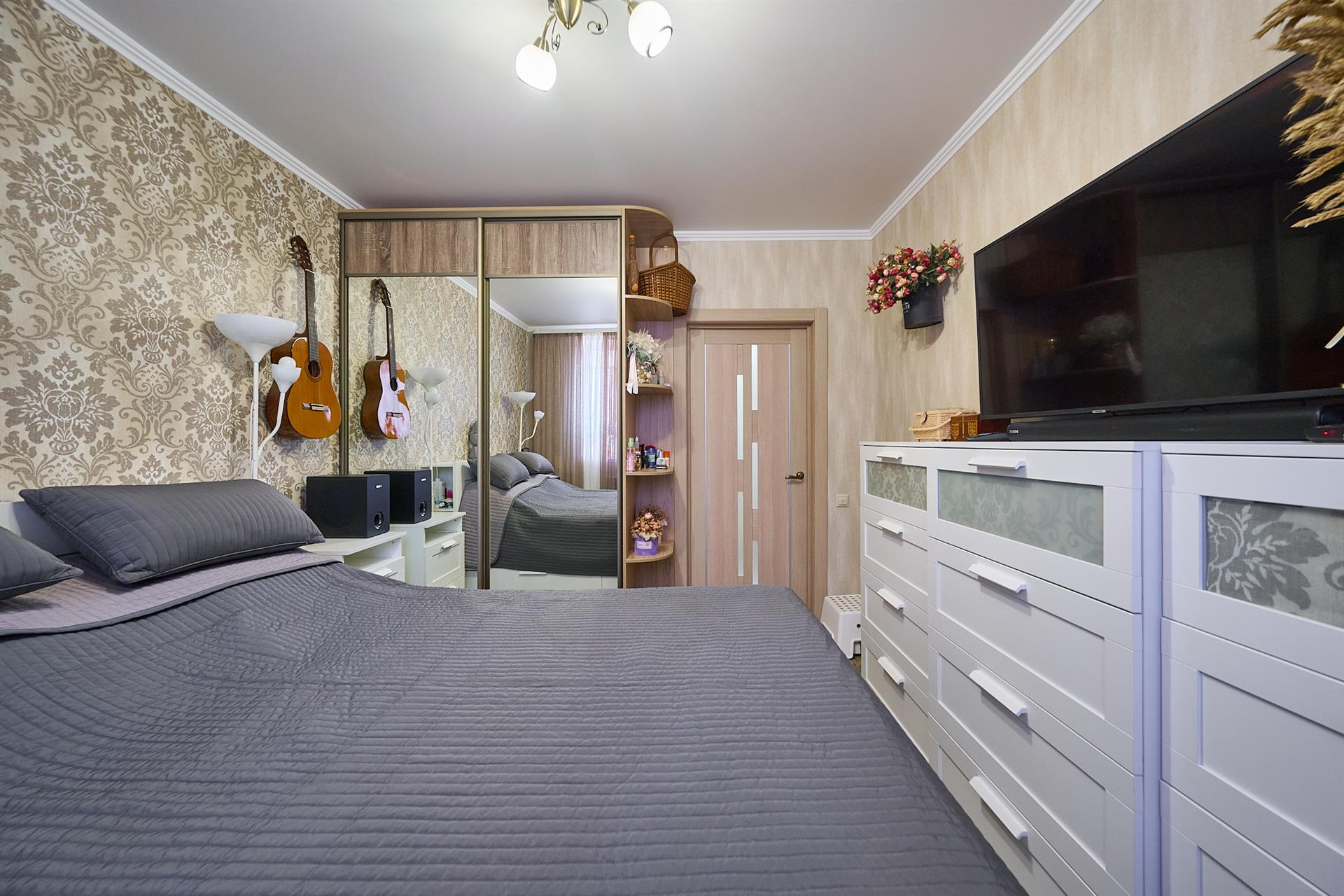 Фото №9: 2-комнатная квартира 58 м² - Краснодар, Музыкальный, Прикубанский внутригородской округ, мкр. Завод Радиоизмерительных Приборов, ул. имени Сергея Есенина, 98