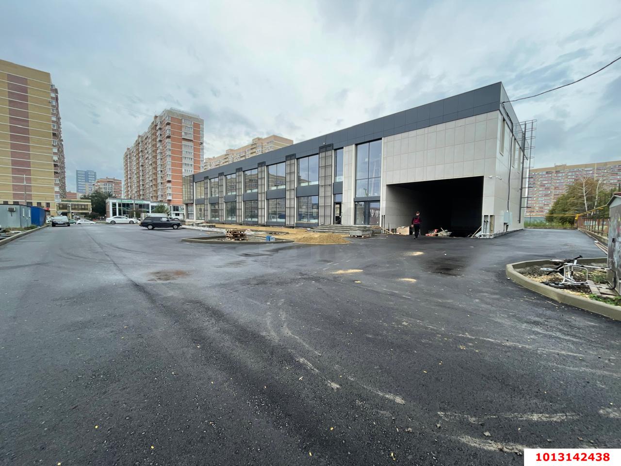 Фото №2: Отдельное здание 3276 м² - Краснодар, имени Петра Метальникова, ул. Петра Метальникова, 6