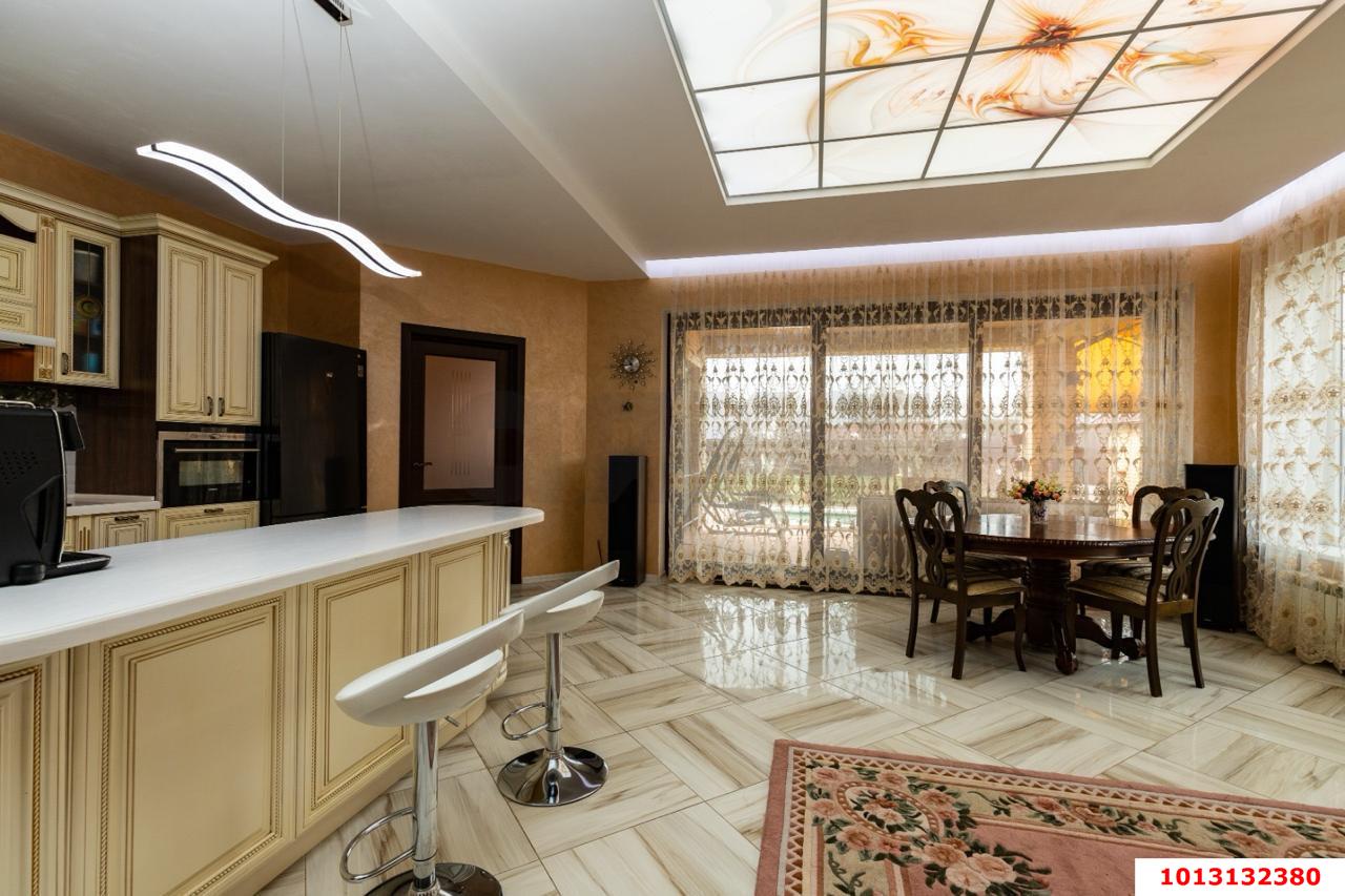 Фото №2: Дом 157 м² + 9.09 сот. - Копанской, мкр. Прикубанский внутригородской округ, ул. имени Гагарина, 25