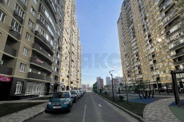 Фото №3: 2-комнатная квартира 83 м² - Краснодар, мкр. имени Петра Метальникова, ул. Петра Метальникова, 38