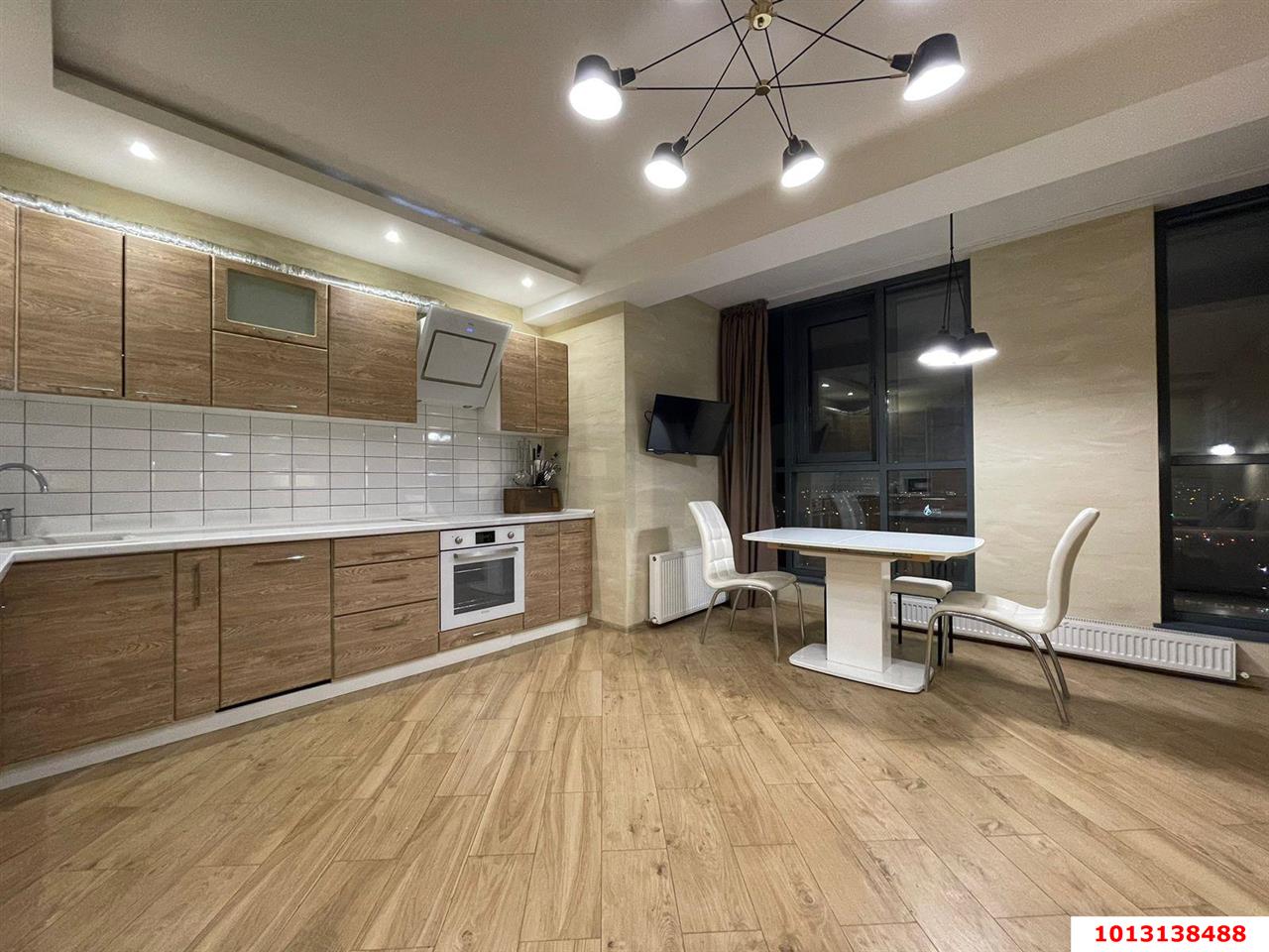 Фото №1: 1-комнатная квартира 56 м² - Краснодар, жилой комплекс Центральный, Центральный внутригородской округ, Западный внутригородской округ, мкр. Центральный, ул. Будённого, 129